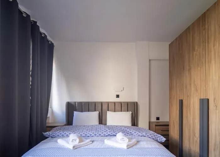 Exclusive Ladadika Apartment 3